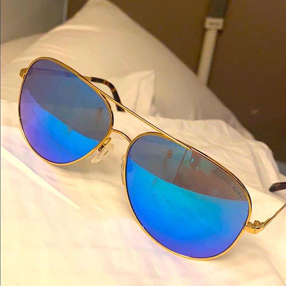 Michael kors woman sunglasses